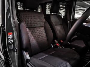 Suzuki Jimny 1.5 GLX AllGrip 5-door manual - Image 7