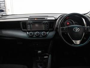 Toyota RAV4 2.0 GX auto - Image 11