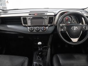 Toyota RAV4 2.0 GX - Image 13