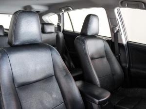 Toyota RAV4 2.0 GX - Image 19