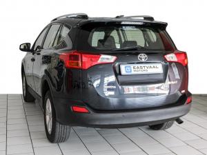 Toyota RAV4 2.0 GX - Image 8
