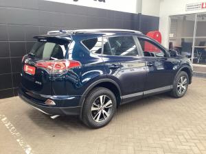 Toyota RAV4 2.0 GX auto - Image 2