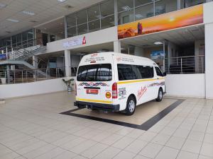 Toyota Hiace 2.5D-4D Ses-fikile 16-seater - Image 2