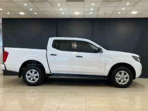 Nissan Navara 2.5DDTi double cab SE auto - Image 2
