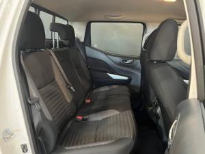 Nissan Navara 2.5DDTi double cab SE auto - Image 6