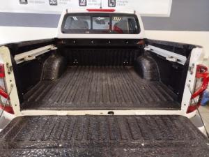 Nissan Navara 2.5DDTi double cab LE Plus 4x4 - Image 14