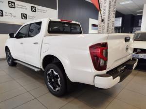Nissan Navara 2.5DDTi double cab LE Plus 4x4 - Image 8