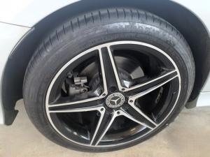 Mercedes-Benz C-Class C180 - Image 13