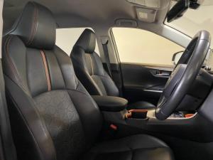 Toyota RAV4 2.0 GX-R AWD - Image 9
