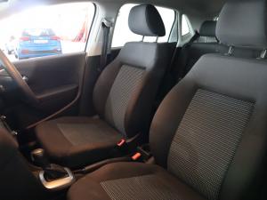 Volkswagen Polo Vivo hatch 1.6 Comfortline auto - Image 11
