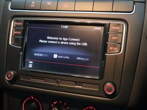Volkswagen Polo Vivo hatch 1.6 Comfortline auto - Image 15