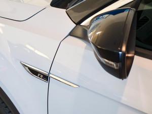 Volkswagen T-Roc 2.0TSI 140kW 4Motion R-Line - Image 14