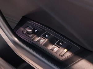 Volkswagen T-Roc 2.0TSI 140kW 4Motion R-Line - Image 16