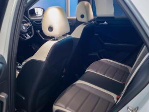 Volkswagen T-Roc 2.0TSI 140kW 4Motion R-Line - Image 22