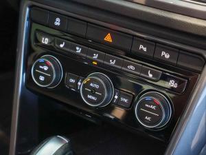 Volkswagen T-Roc 2.0TSI 140kW 4Motion R-Line - Image 35