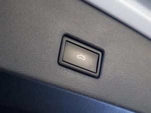 Volkswagen T-Roc 2.0TSI 140kW 4Motion R-Line - Image 37