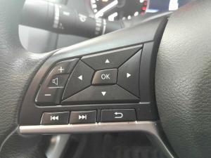 Nissan Navara 2.5DDTI SE Plus automatic D/C - Image 12