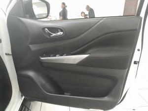 Nissan Navara 2.5DDTI SE Plus automatic D/C - Image 14