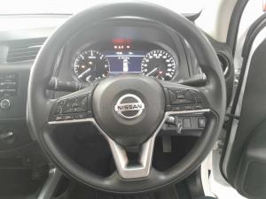 Nissan Navara 2.5DDTI SE Plus automatic D/C - Image 16