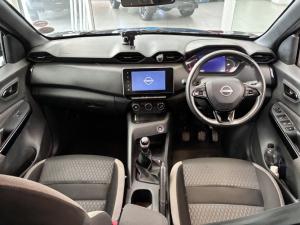 Nissan Magnite 1.0 Turbo Acenta Kuro manual - Image 10