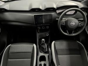 Nissan Magnite 1.0 Turbo Acenta Kuro manual - Image 5