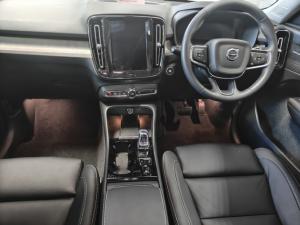 Volvo XC60 T8 Recharge AWD Ultimate Dark - Image 8