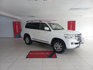 Toyota Land Cruiser 200 4.5D-4D V8 VX-R - Image 1
