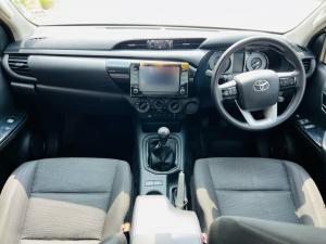 Toyota Hilux 2.4GD-6 single cab Raider manual - Image 8
