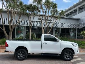 Toyota Hilux 2.4GD-6 single cab Raider manual - Image 4