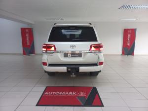 Toyota Land Cruiser 200 4.5D-4D V8 VX-R - Image 5