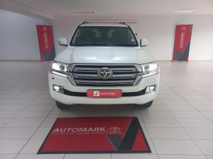 Toyota Land Cruiser 200 4.5D-4D V8 VX-R - Image 4
