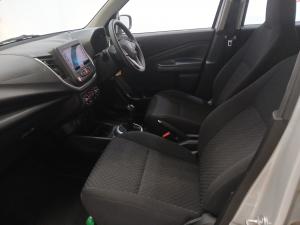 Toyota Vitz 1.0 XR manual - Image 7