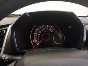 Toyota Vitz 1.0 XR manual - Image 10