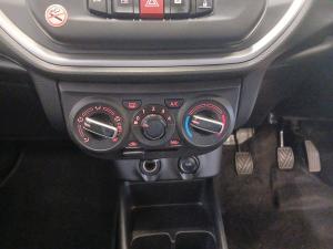 Toyota Vitz 1.0 XR manual - Image 14