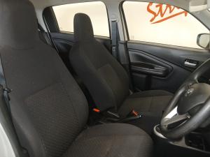 Toyota Vitz 1.0 XR manual - Image 15