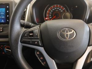 Toyota Vitz 1.0 XR manual - Image 9
