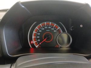 Toyota Vitz 1.0 XR manual - Image 10