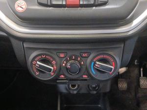 Toyota Vitz 1.0 XR manual - Image 13