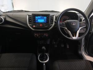 Toyota Vitz 1.0 XR manual - Image 6