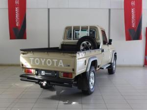 Toyota Land Cruiser 79 4.0PS/C - Image 11