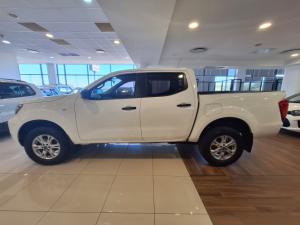 Nissan Navara 2.5DDTi double cab SE auto - Image 2