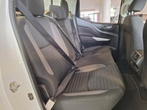 Nissan Navara 2.5DDTi double cab SE auto - Image 8