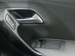 Volkswagen Polo Vivo hatch 1.4 Comfortline - Image 11