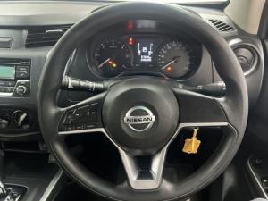 Nissan Navara 2.5DDTi double cab SE auto - Image 10