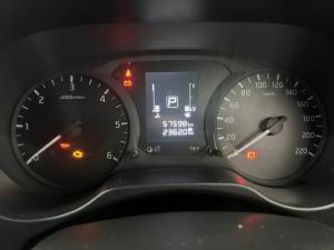 Nissan Navara 2.5DDTi double cab SE auto - Image 11