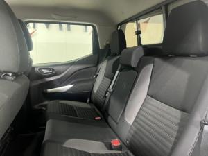 Nissan Navara 2.5DDTi double cab SE auto - Image 7