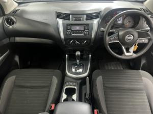 Nissan Navara 2.5DDTi double cab SE auto - Image 9