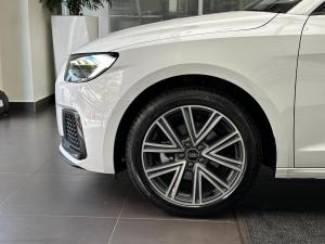 Audi A1 Sportback 30TFSI Advanced - Image 4