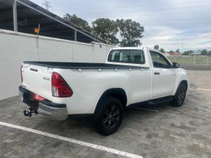Toyota Hilux 2.4GD-6 single cab Raider manual - Image 2