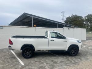 Toyota Hilux 2.4GD-6 single cab Raider manual - Image 3